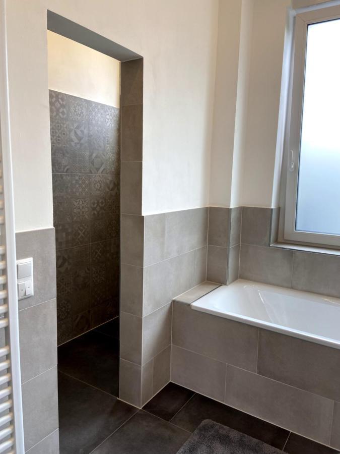Wunderschoene Sanierte Wohnung Vor Den Toren Koelns Екстериор снимка