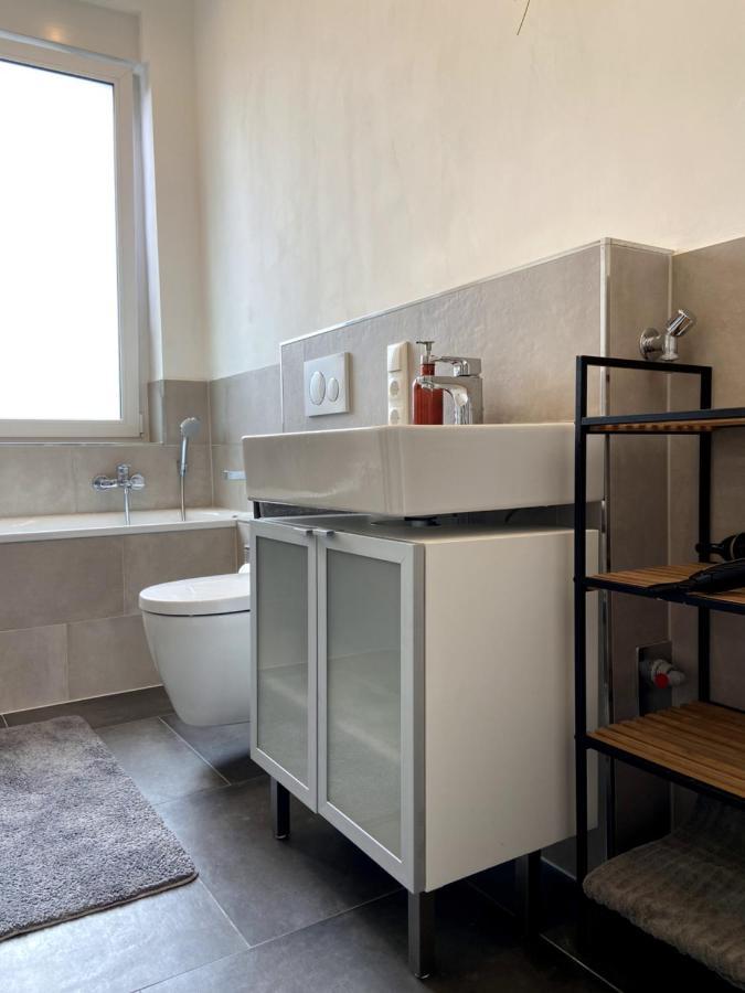Wunderschoene Sanierte Wohnung Vor Den Toren Koelns Екстериор снимка